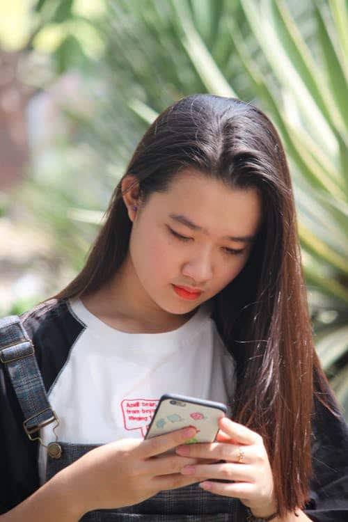 she is texting you